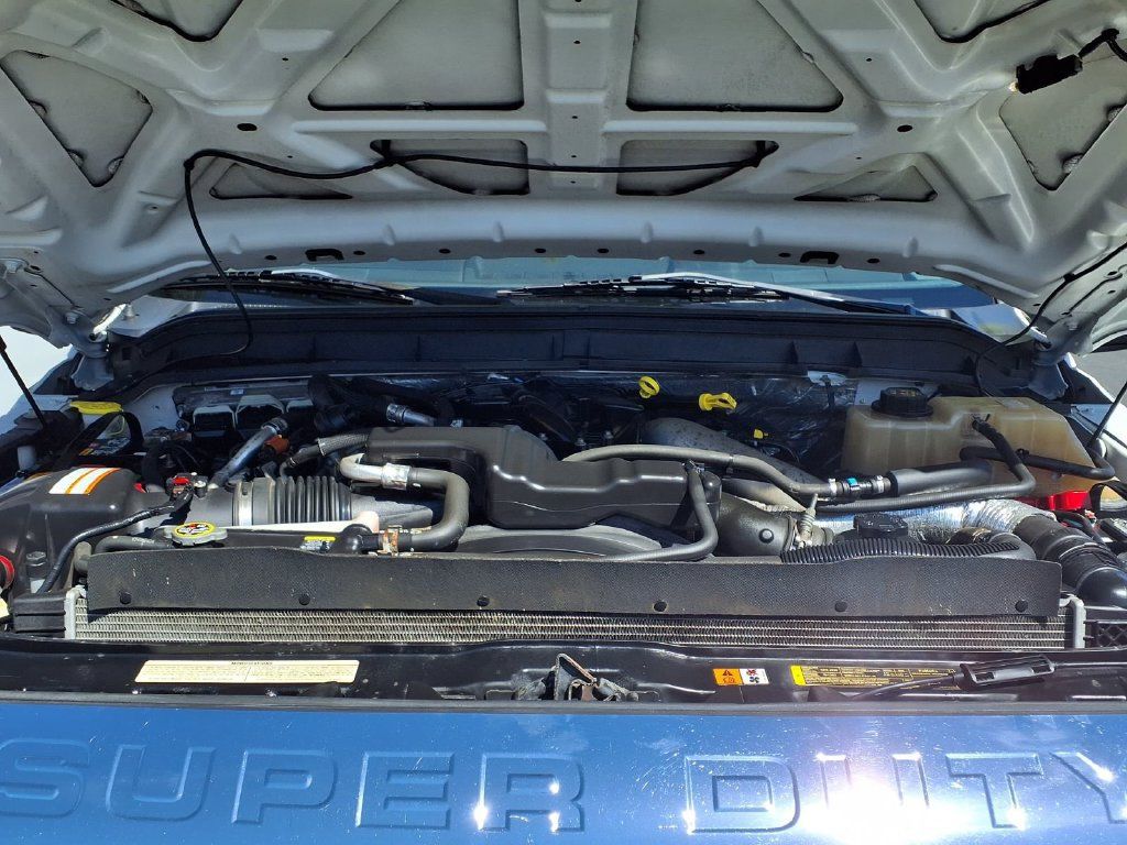 Used 2012 Ford F350 Lariat RWD image 3
