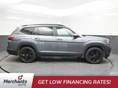 Used 2023 Volkswagen Atlas SE w/ Black Wheel Package AWD/4WD image 9