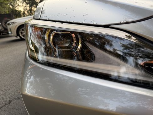 Certified 2023 Lexus ES 250 w/ Premium Package AWD/4WD image 12