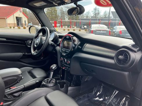 Used 2016 MINI Cooper S image 24