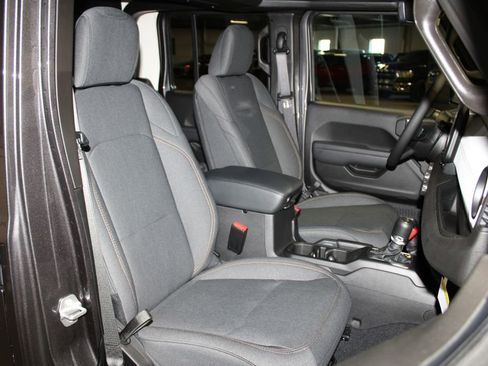 New 2026 Jeep Gladiator Sport image 28