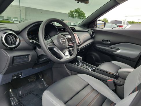 Certified 2022 Nissan Kicks SR w/ Premium Package image 19
