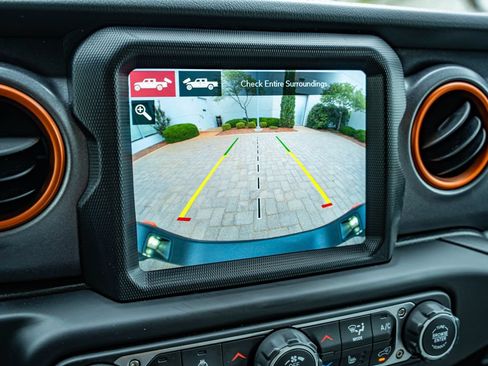Used 2021 Jeep Gladiator Mojave w/ Dual Top Group AWD/4WD image 24