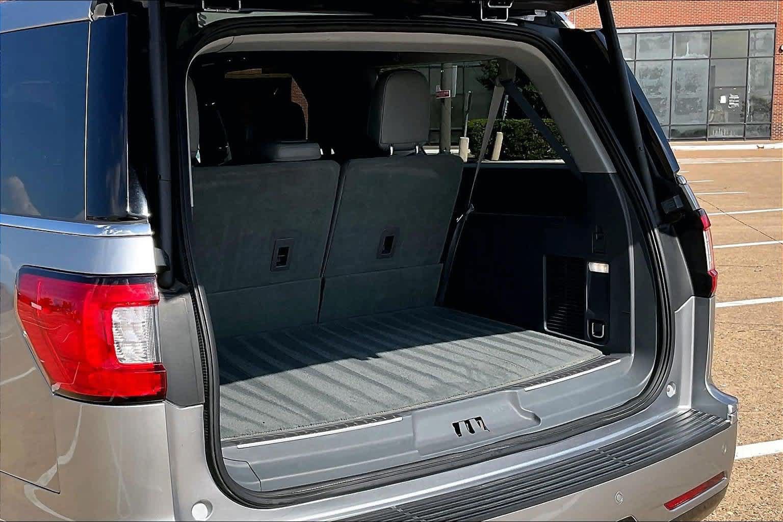 Used 2020 Lincoln Navigator L Reserve w/ Luxury Package AWD/4WD image 16
