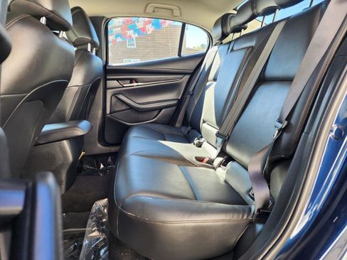 Used 2023 MAZDA MAZDA3 s image 9