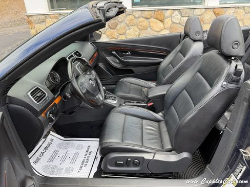 Used 2012 Volkswagen Eos Lux FWD image 3