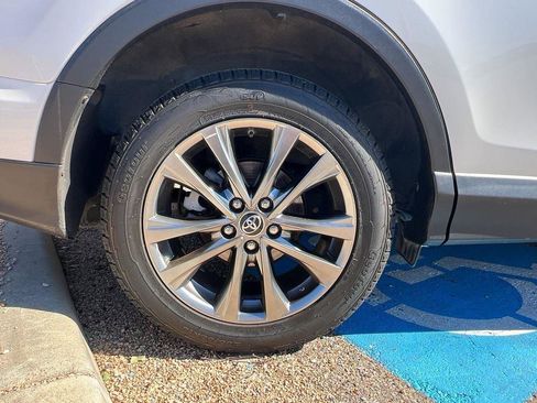 Used 2018 Toyota RAV4 Platinum image 7