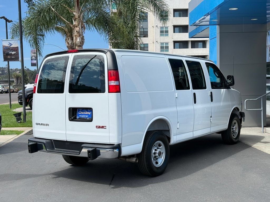 Used 2025 GMC Savana 2500 w/ Driver Convenience Package RWD image 9