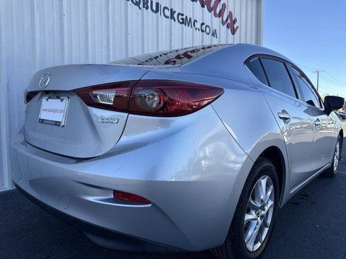 Used 2017 MAZDA MAZDA3 Sport w/ Preferred Equipment Package image 33