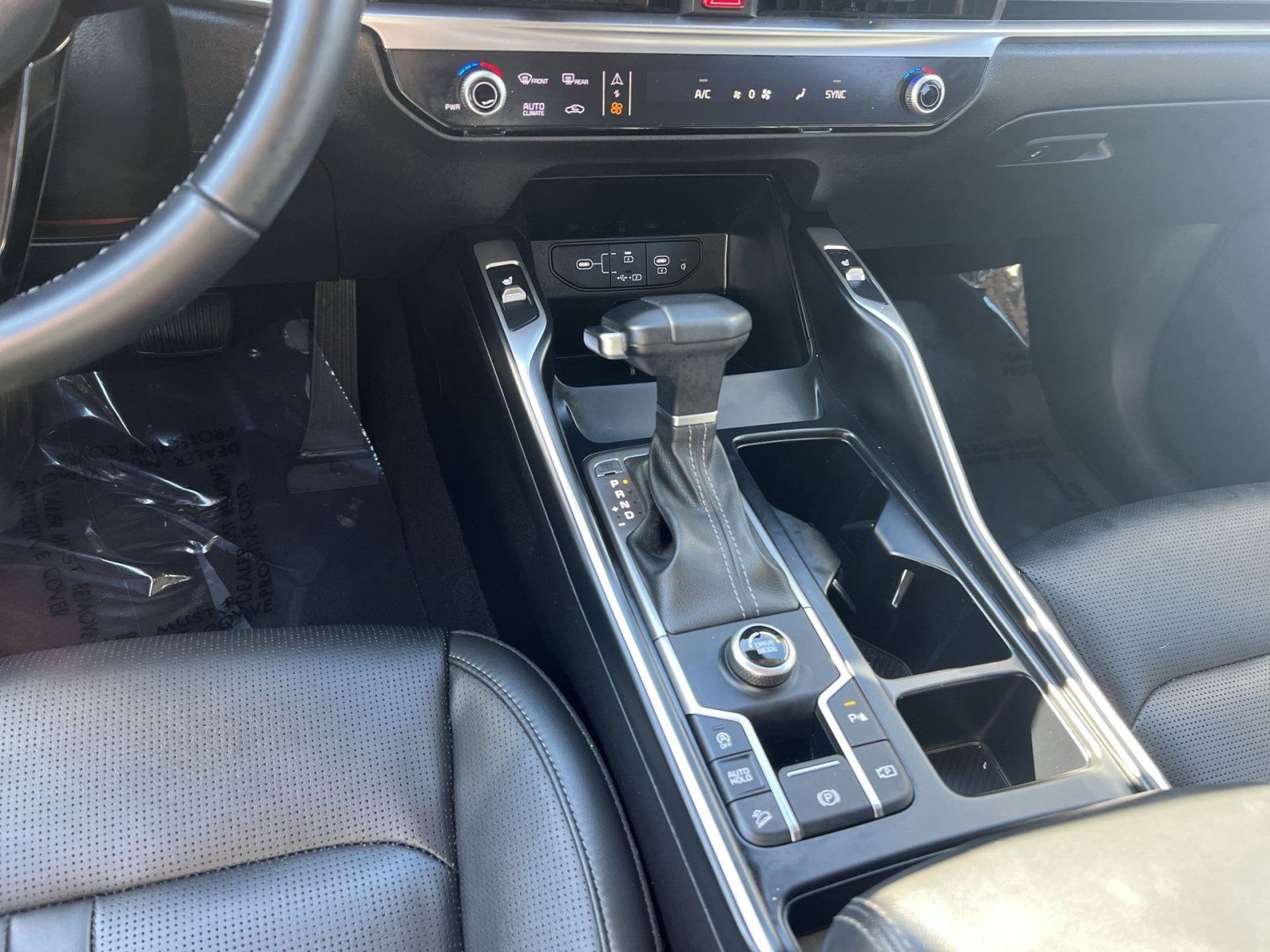 Used 2025 Kia Sorento S FWD image 23