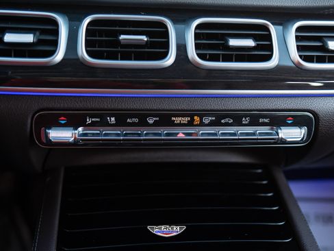 Used 2020 Mercedes-Benz GLS 450 4MATIC image 36