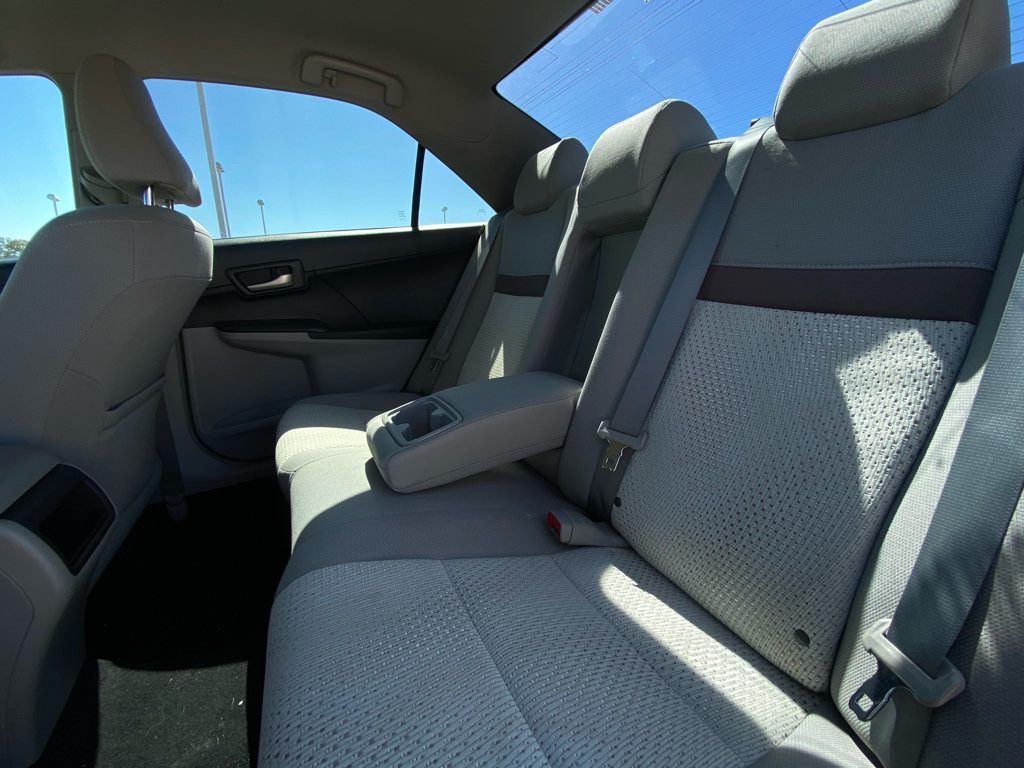 Used 2012 Toyota Camry LE FWD image 11