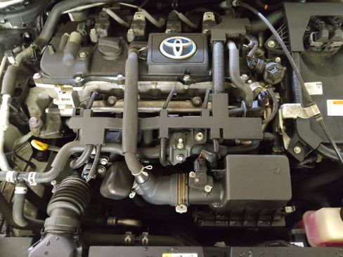 Used 2020 Toyota Corolla LE image 30