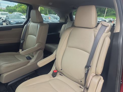 Used 2018 Honda Odyssey Touring image 21