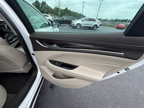 Used 2018 Buick LaCrosse Essence FWD image 23