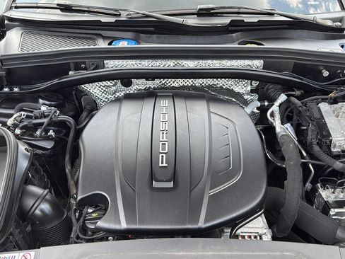 Used 2021 Porsche Macan AWD/4WD image 12