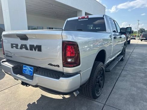 Used 2026 RAM 2500 Big Horn AWD/4WD image 7