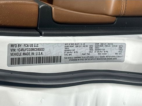 Used 2021 Jeep Grand Cherokee Overland image 12