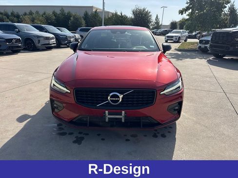 Used 2021 Volvo S60 T5 R-Design AWD/4WD image 2
