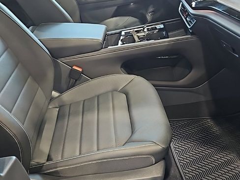 New 2026 Volkswagen Atlas SEL image 13