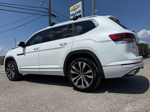 Used 2023 Volkswagen Atlas SEL Premium AWD/4WD image 4