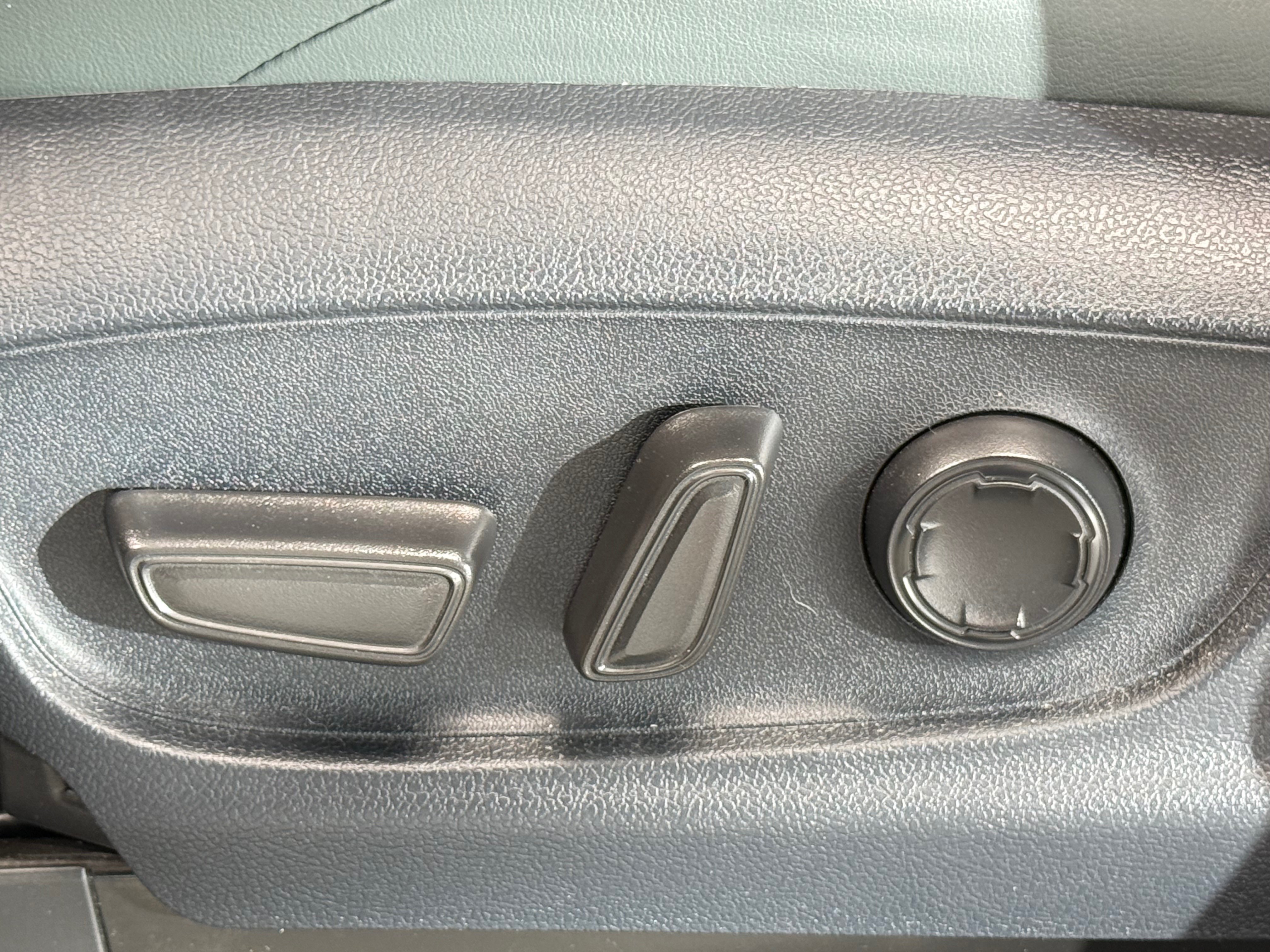Used 2024 Toyota Tacoma 4x4 Double Cab Hybrid image 19