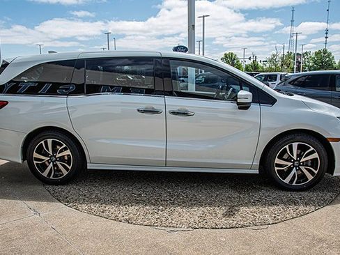 Used 2019 Honda Odyssey Elite image 6