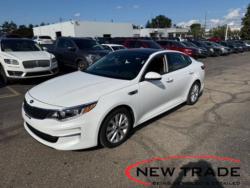 Used 2016 Kia Optima EX w/ Option Group 040 FWD image 1