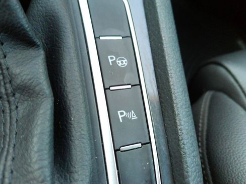 Used 2019 Volkswagen Golf Alltrack SEL AWD/4WD image 16