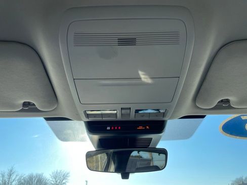 Used 2025 MAZDA CX-70 3.3 Turbo w/ Preferred Package image 16