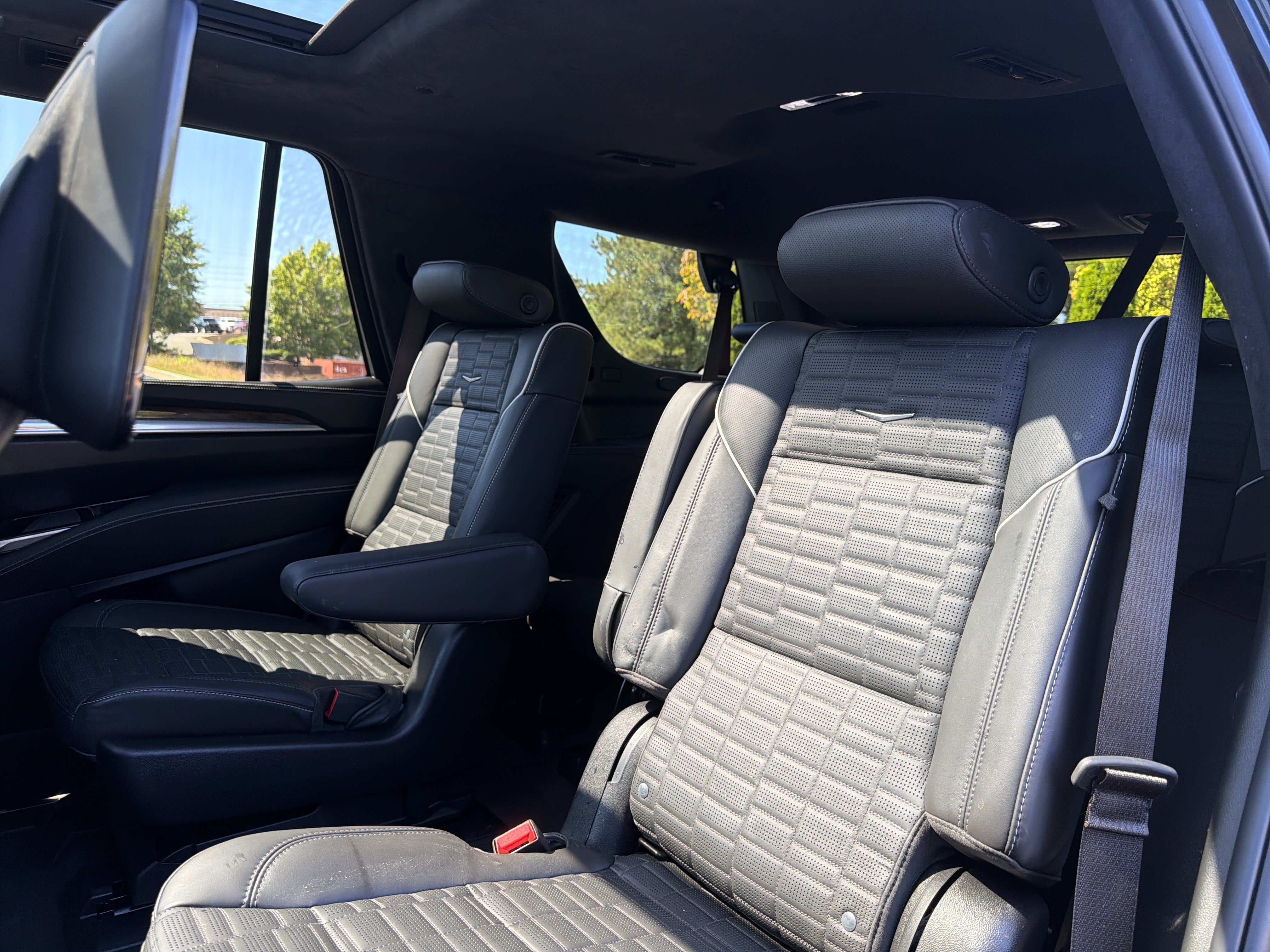 Used 2026 Cadillac Escalade Platinum Sport AWD/4WD image 10