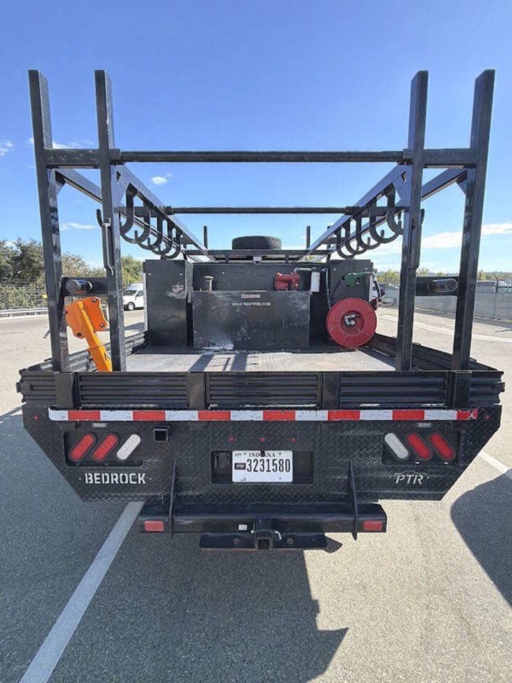 Used 2022 Ford F550 4x4 Crew Cab Super Duty w/ Power Equipment Group image 7