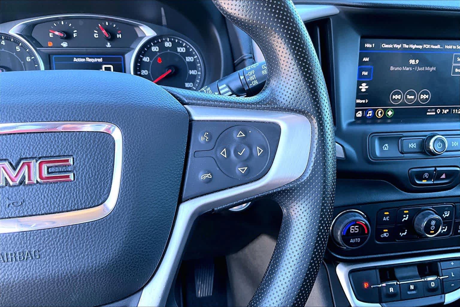Used 2022 GMC Terrain SLE w/ Driver Convenience Package FWD image 24