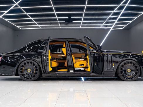 Used 2026 Rolls-Royce Phantom Sedan RWD image 7