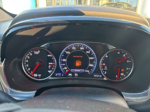 Used 2023 Chevrolet Traverse Premier image 4