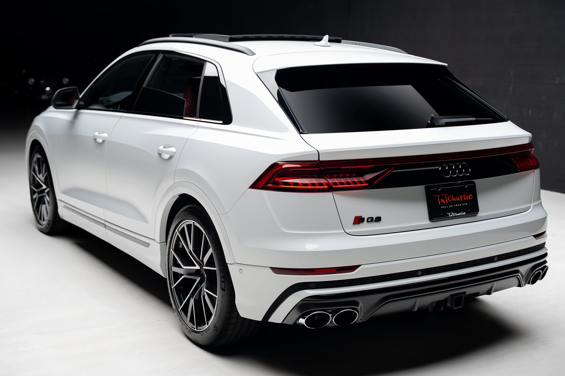 Used 2022 Audi SQ8 Prestige AWD/4WD image 24