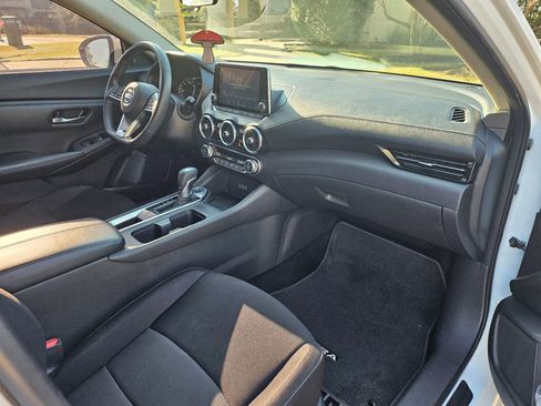 Used 2020 Nissan Sentra SV image 5