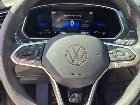 Used 2022 Volkswagen Tiguan S FWD image 25