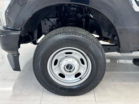 Used 2022 Ford F250 XL w/ Power Equipment Group AWD/4WD image 32