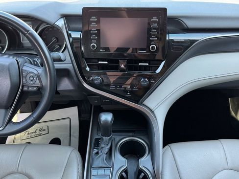 Used 2023 Toyota Camry SE FWD image 16