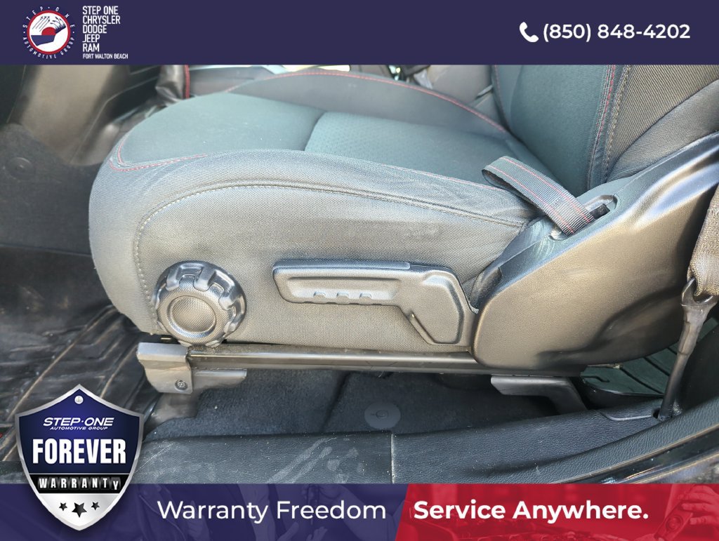 Used 2022 Jeep Wrangler Rubicon AWD/4WD image 12