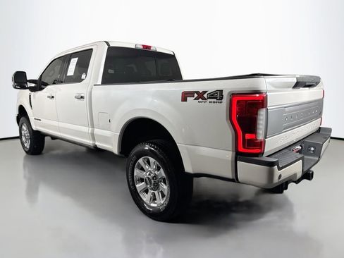 Used 2019 Ford F250 Platinum w/ Platinum Ultimate Package image 9