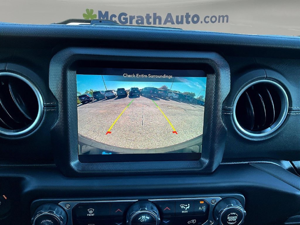 Used 2023 Jeep Wrangler Unlimited Sahara AWD/4WD image 17