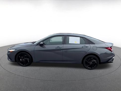Used 2026 Hyundai Elantra Sport FWD image 9