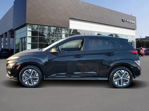 Certified 2023 Hyundai Kona SE image 3