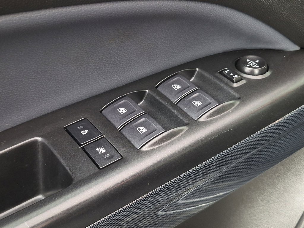 Used 2022 Chevrolet Colorado Z71 RWD image 13