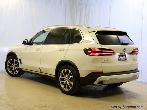 New 2026 BMW X5 xDrive50e w/ Executive Package AWD/4WD image 9