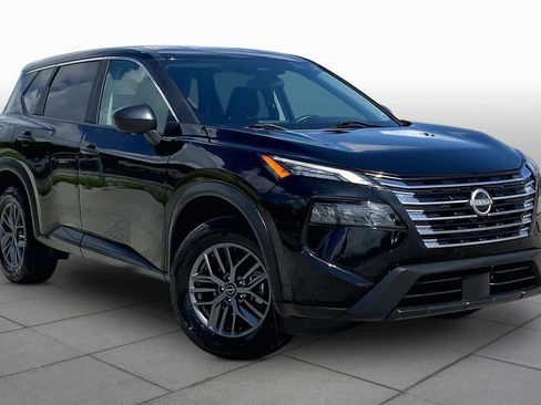 Used 2024 Nissan Rogue S FWD image 3