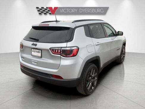 New 2026 Jeep Compass Latitude image 8