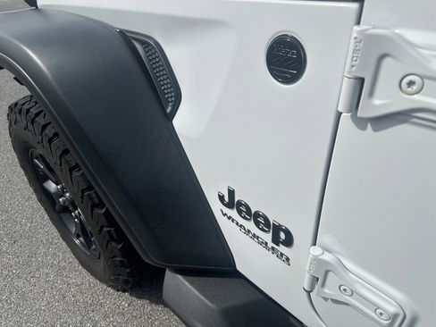 Used 2020 Jeep Wrangler Unlimited Sport AWD/4WD image 12